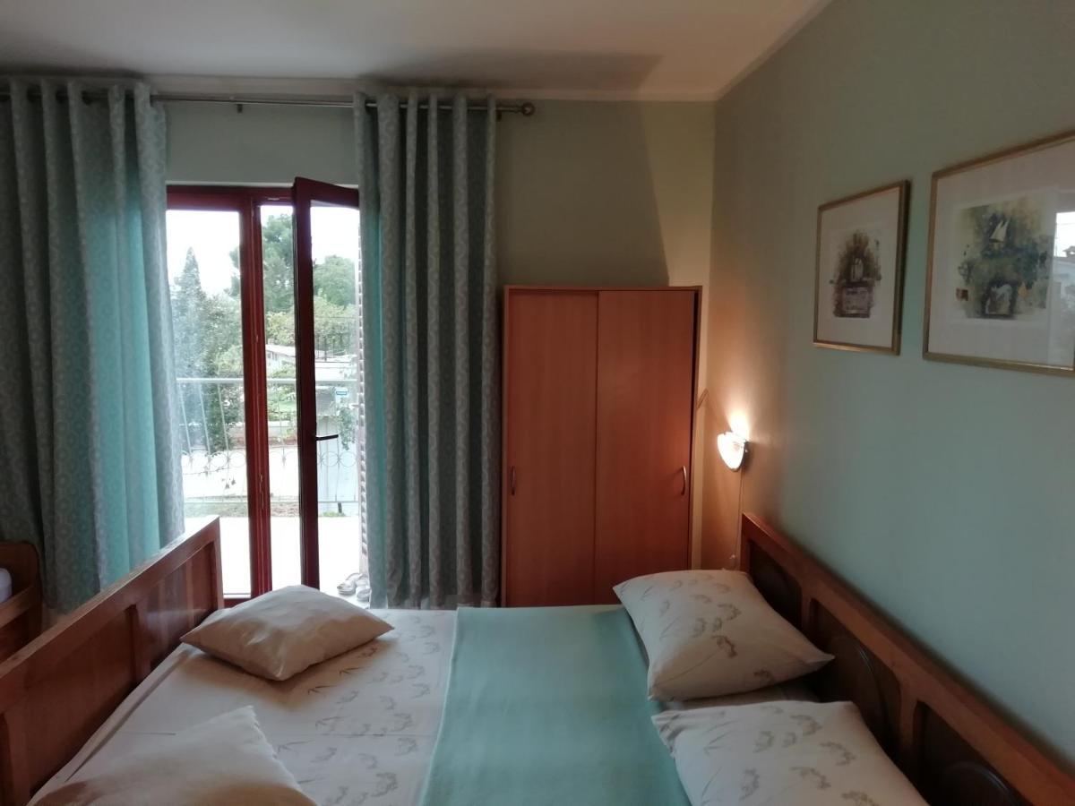 Near Beach - Apartments Marica 罗维尼 外观 照片