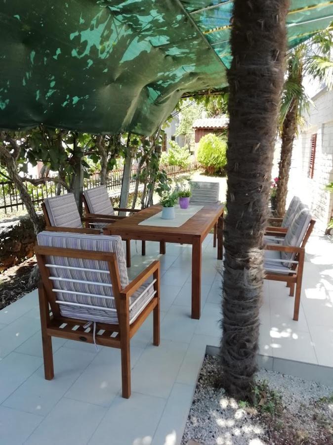 Near Beach - Apartments Marica 罗维尼 外观 照片