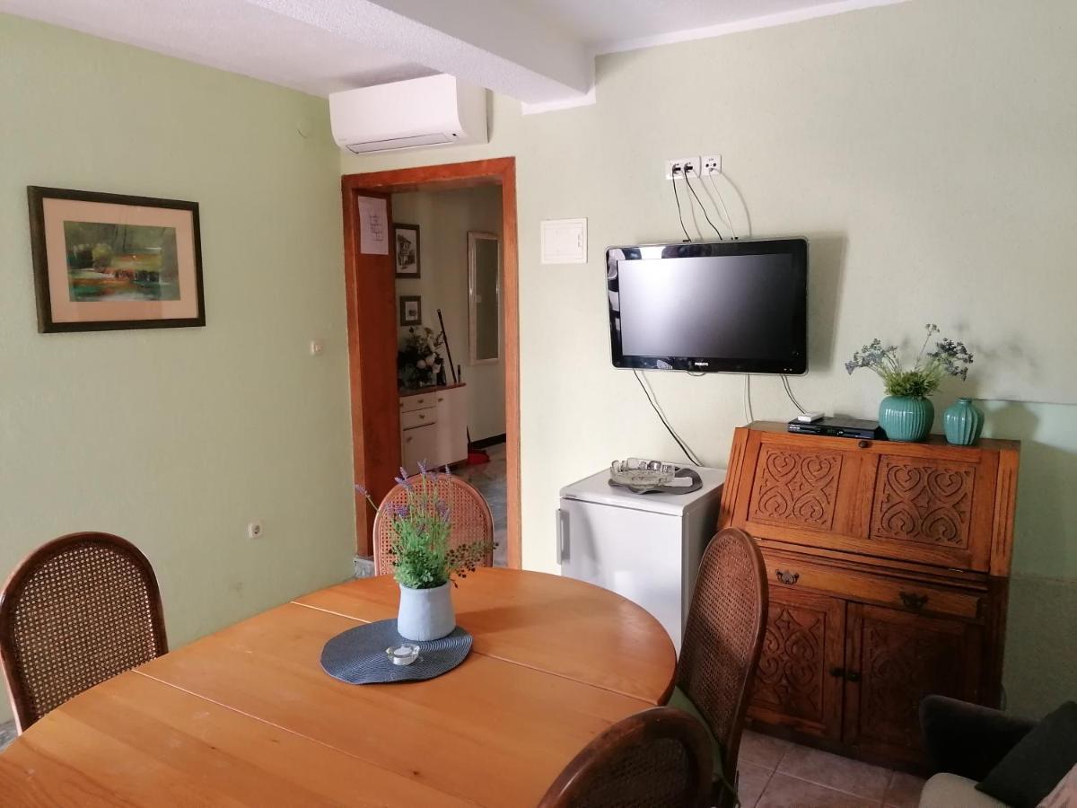 Near Beach - Apartments Marica 罗维尼 外观 照片