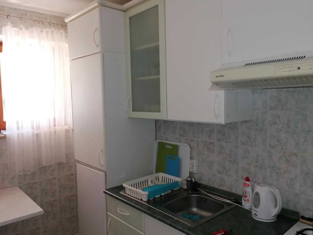 Near Beach - Apartments Marica 罗维尼 外观 照片